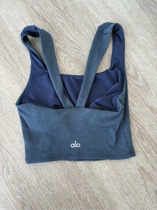 ALO Yoga Tops - ALO Yoga Ribbed Cross-Back Crop Tank - Black